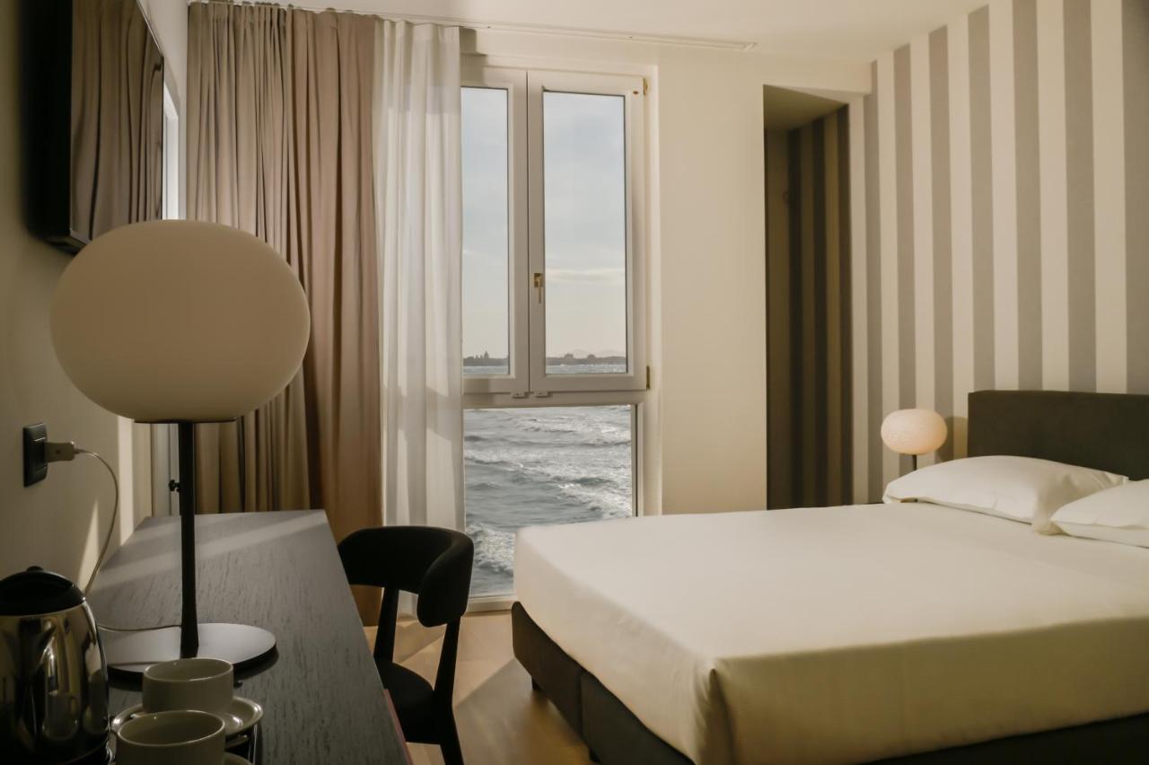 Hotel Punta Tipa トラーパニ エクステリア 写真